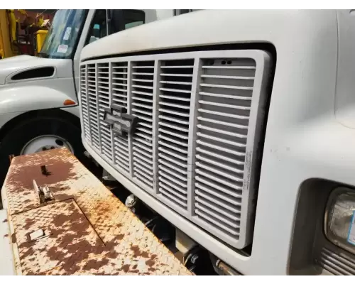 Chevrolet C7500 Grille