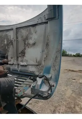 Chevrolet C7500 Hood