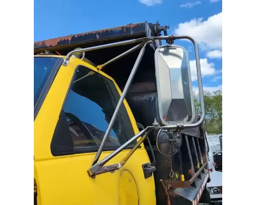 Chevrolet C7500 Mirror (Side View)