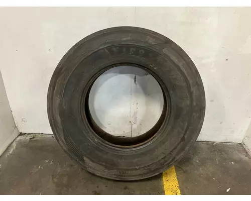 Chevrolet C7500 Tires