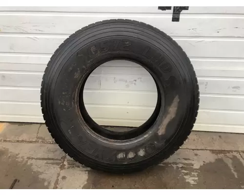 Chevrolet C7500 Tires