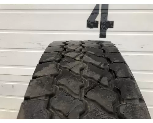 Chevrolet C7500 Tires