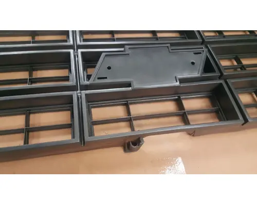 Chevrolet K1500 Grille