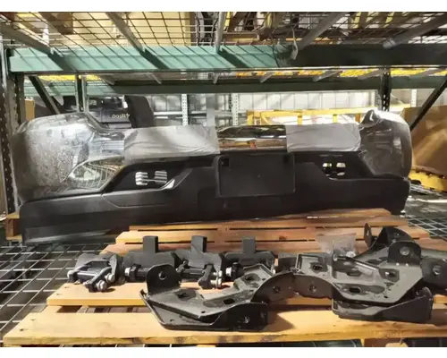 Chevrolet Silverado 1500 Bumper Assembly, Front