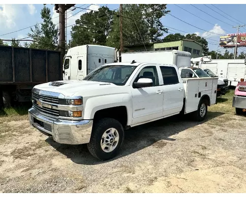 Complete Vehicle CHEVROLET Silverado 2500HD B &amp; W  Truck Center
