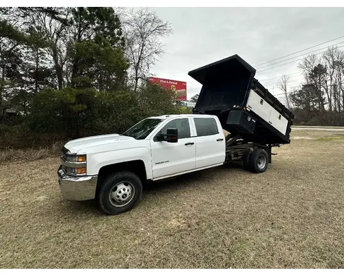 Complete Vehicle CHEVROLET SILVERADO 3500HD B &amp; W  Truck Center