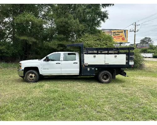 Complete Vehicle CHEVROLET SILVERADO 3500HD B &amp; W  Truck Center
