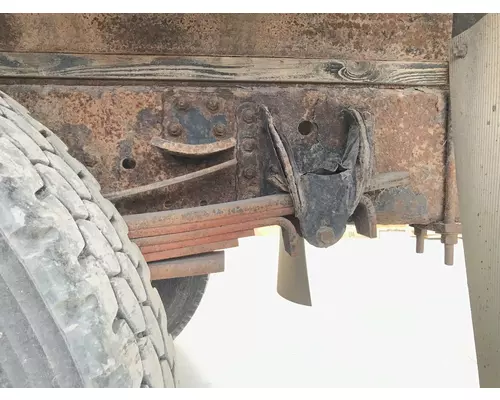 Chevrolet T7500 Leaf Spring, Rear