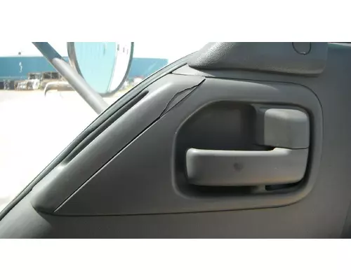Chevrolet W3500 Door Assembly, Front