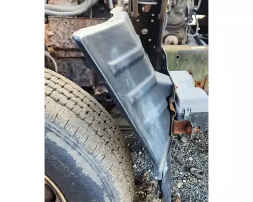 Chevrolet W3500 Fender Extension