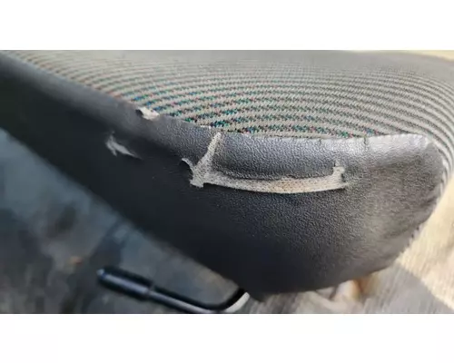 Chevrolet W3500 Seat, Front