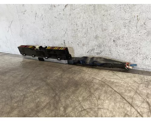 Fuse Box CHEVROLET W4500 Frontier Truck Parts