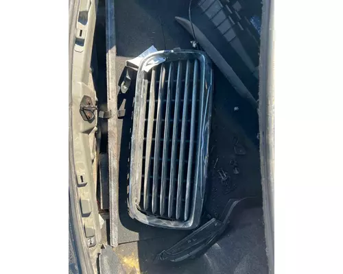 Grille CHRYSLER 300 Truck Salvage International Inc