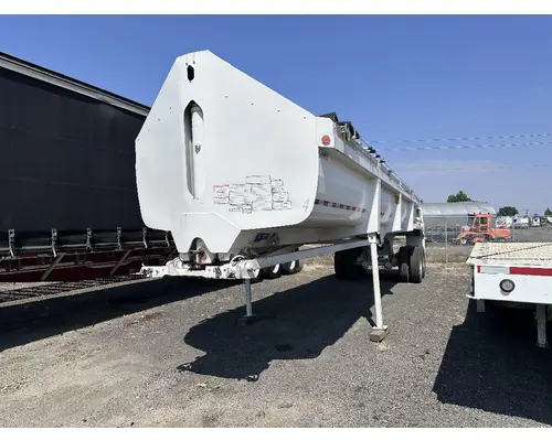 Complete Vehicle CLEMENT STARLITE Hagerman Inc.