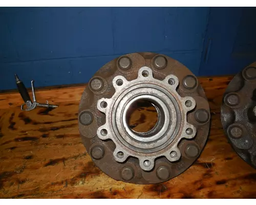 Hub CONMET 10003844A Michigan Truck Parts