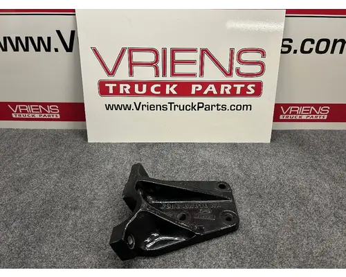 Engine Mounts CUMMINS  Vriens Truck Parts