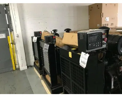 Cummins 4TBA3.9 Engine Assembly