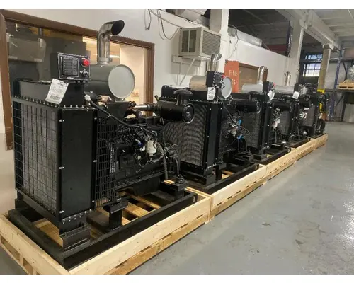 Cummins 4TBA3.9 Engine Assembly