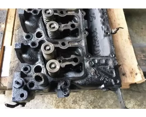 Cummins 6BT Cylinder Head