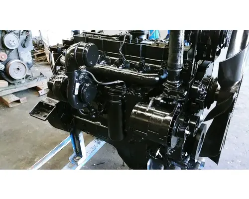 Engine Assembly Cummins 8.3L 300HP Camerota Truck Parts