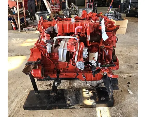 Engine Assembly CUMMINS B6.7 Sam's Riverside Truck Parts Inc