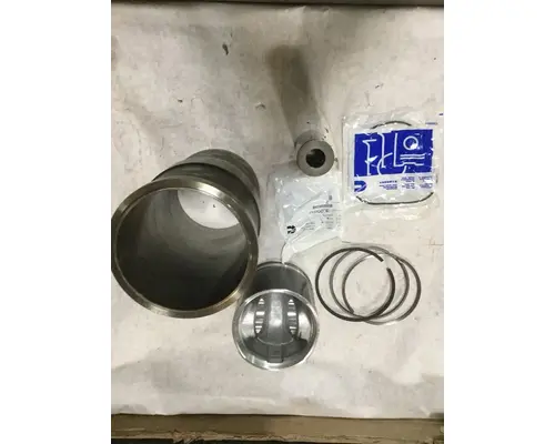 Piston CUMMINS C8.3-275 Marshfield Transportation Products