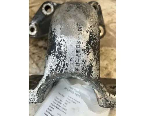 Cummins C8.3 Engine Mounts