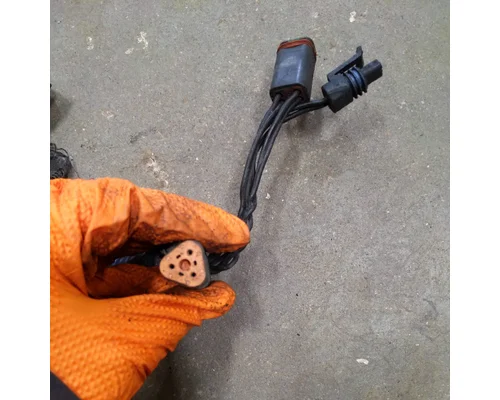 Cummins D40 LF Engine Wiring Harness