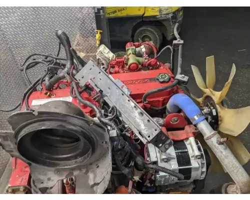 Cummins ISB 220 Engine Assembly