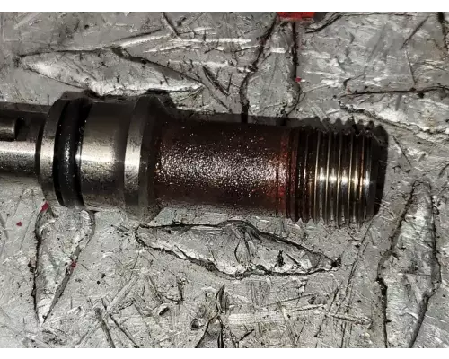 Cummins ISB 220 Fuel Injector