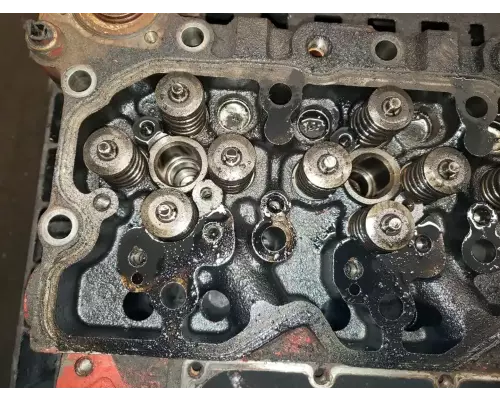 Cummins ISB 6.7 Cylinder Head