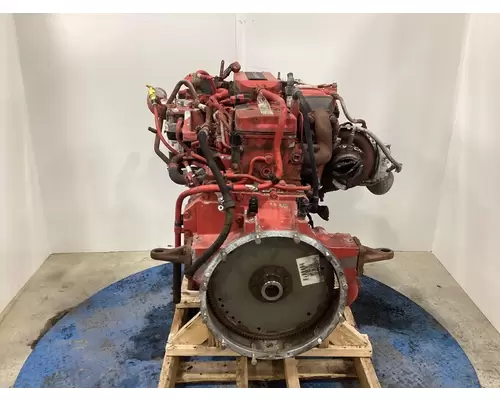 Cummins ISB6.7 Engine Assembly