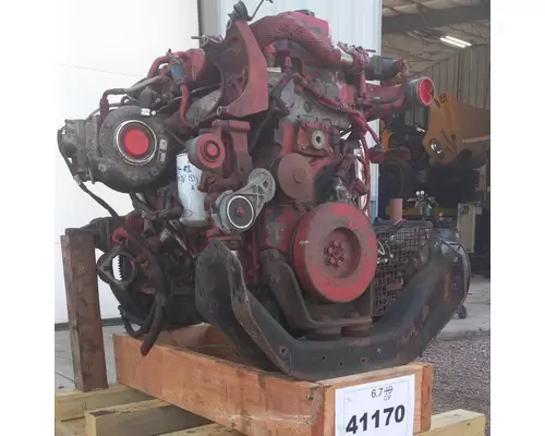 Cummins ISB6.7 Engine Assembly