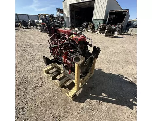 Cummins ISB6.7 Engine Assembly