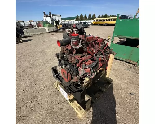 Cummins ISB6.7 Engine Assembly