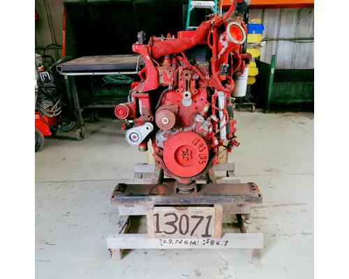 Cummins ISB6.7 Engine Assembly