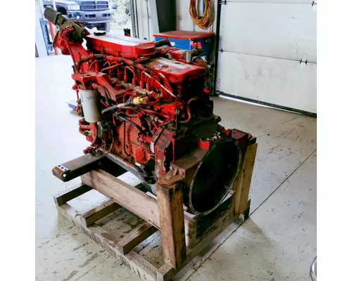 Cummins ISB6.7 Engine Assembly