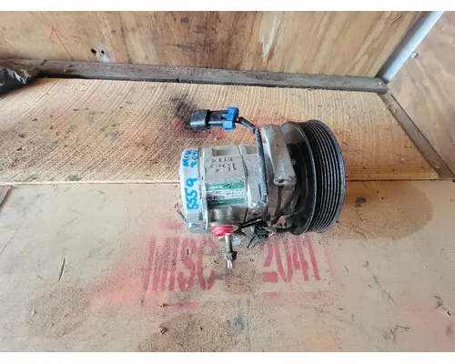 Air Conditioner Compressor CUMMINS ISB6.7 Crest Truck Parts