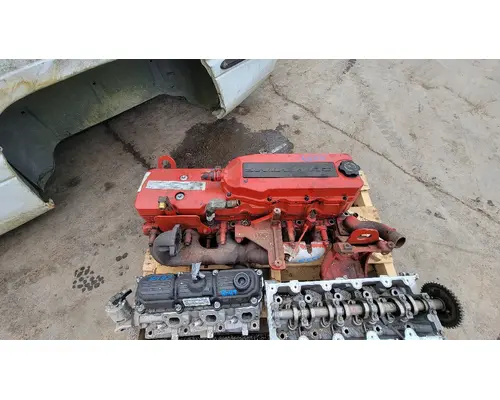 Cylinder Head CUMMINS ISB6.7 Crest Truck Parts