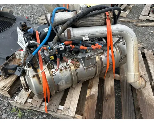 DPF (Diesel Particulate Filter) CUMMINS ISB6.7 Dutchers Inc   Heavy Truck Div  Ny