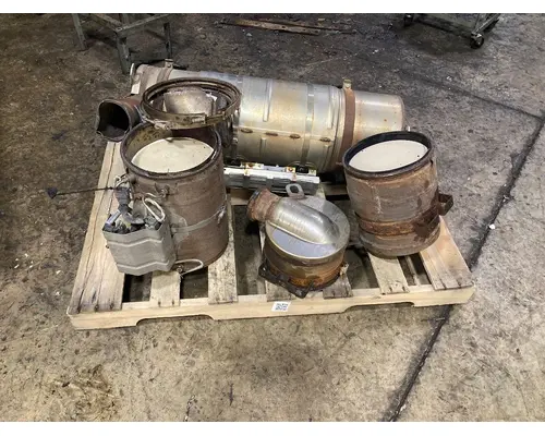 DPF (Diesel Particulate Filter) Cummins ISB6.7 Vander Haags Inc WM