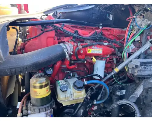 Engine Assembly Cummins ISX; Signature Holst Truck Parts