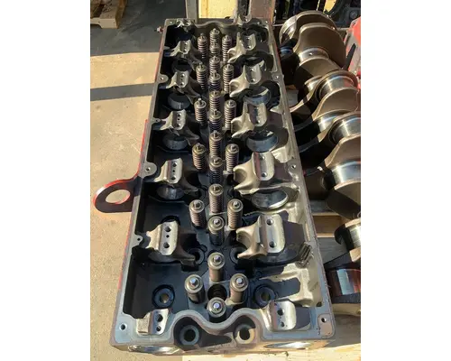 Cylinder Head CUMMINS ISX Hd Truck Repair &amp; Service