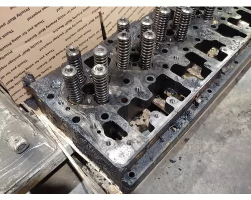 Cummins L10 Cylinder Head