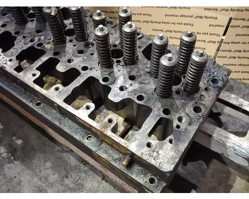 Cummins L10 Cylinder Head