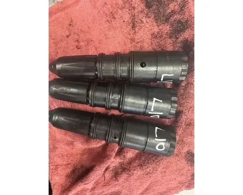 Fuel Injector Cummins L10 Casey's Truck Salvage World