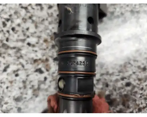 Cummins L10 Fuel Injector