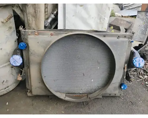 Radiator Cummins M11 / ISM 10.8 Dixie Truck Centre