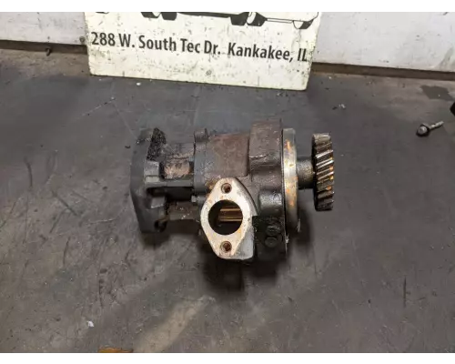 Cummins N14 Oil Pump