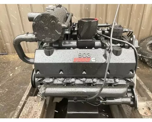 Cummins V903 Engine Assembly